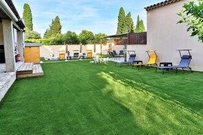 Property grounds - A TRUE HAVEN OF PEACE (Graveson)
