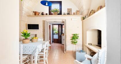 Apartment 'Al Vico' with Private Terrace and Air Conditioning