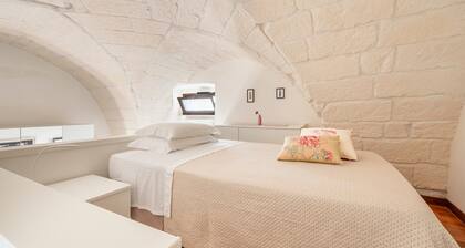 Apartment 'Al Vico' with Private Terrace and Air Conditioning