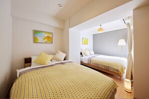 4 bedrooms, iron/ironing board, free WiFi, bed sheets - 4 bedrooms and 2 bathrooms｜Condominiums can accommodate up to 10 people, making them perfect for a 3-generation family vacation. (京都市下京区下鱗形町)