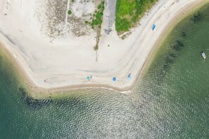Solstolar och strandhanddukar