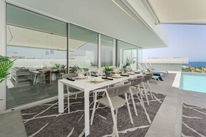 Outdoor dining - Standard Villa 8 - Casangular by Upper (Adeje)