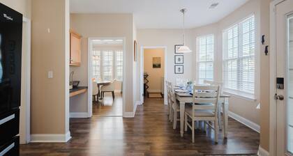 Dogs Welcome! Adorable 3-bedroom Coastal Home in Historic Old Town Bluffton
