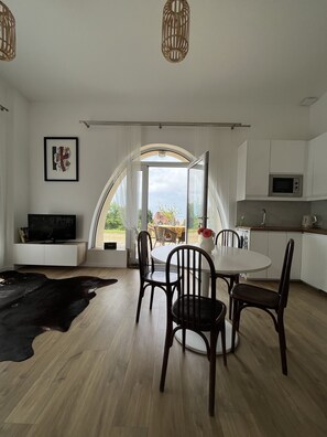 Dining - WHOLE APARTMENT WITH PARK AND SEA VIEW TROUVILLE SUR MER. (Trouville-sur-Mer)