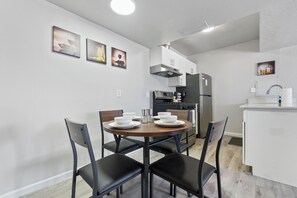 Dining - Charming 1-bedroom apartment with AC in Mesa - Great for Extended Stay Guests (Mesa)