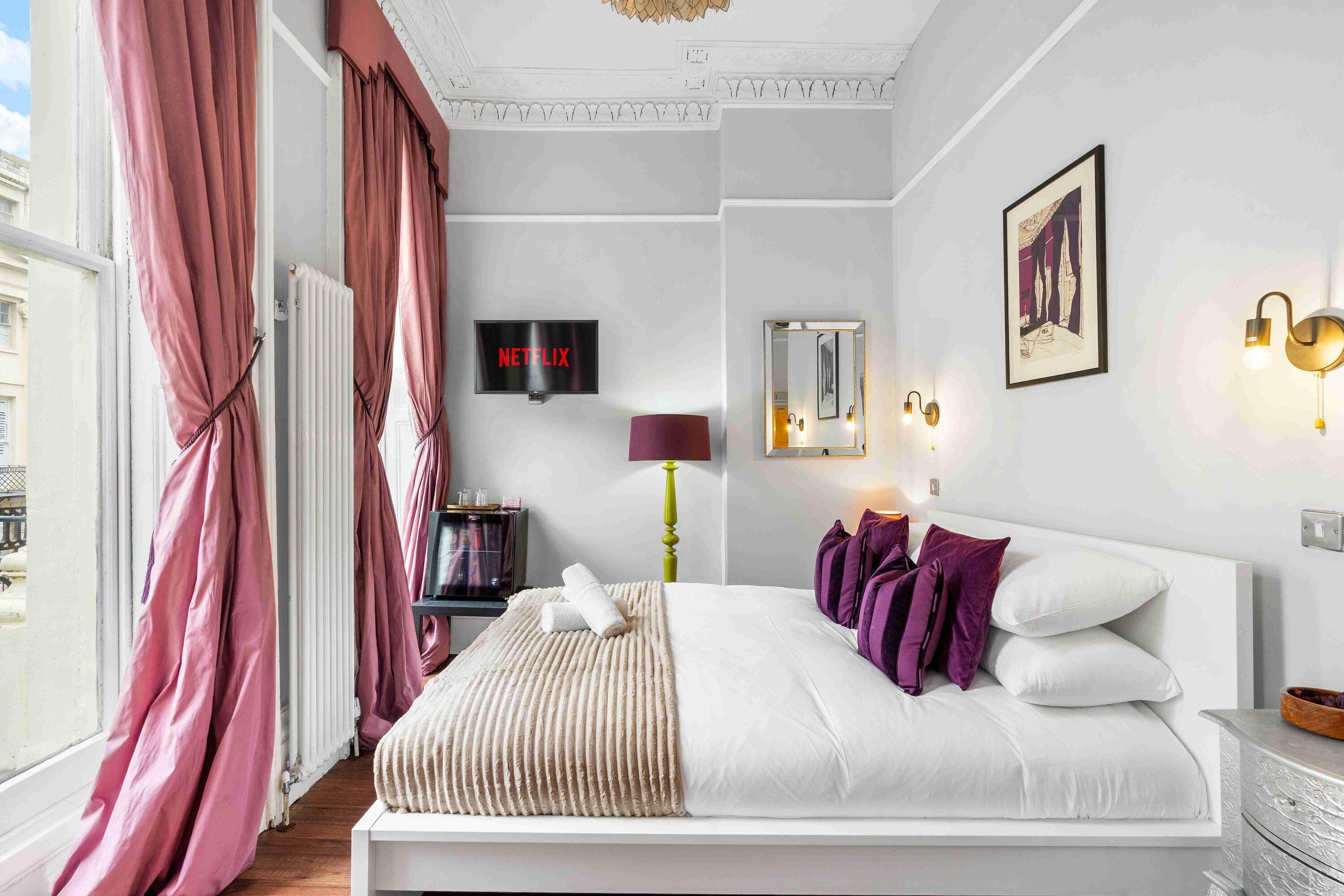 1 bedroom, internet, bed sheets