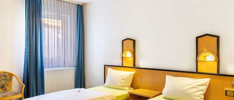 1 bedroom, WiFi, bed sheets