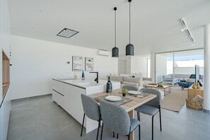 Dining - Villa Superior 1 - Casangular by Upper (Adeje)