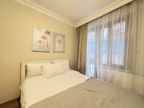 2 bedrooms, iron/ironing board, free WiFi, bed sheets - Elegant 1BR Flat | Central & Stylish (Istanbul)