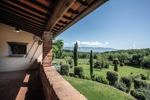 Property grounds - Luxury Chianti Villa with Private Pool & Jacuzzi EXCLUSIVE SUMMER EXPERIENCE (Toscana)