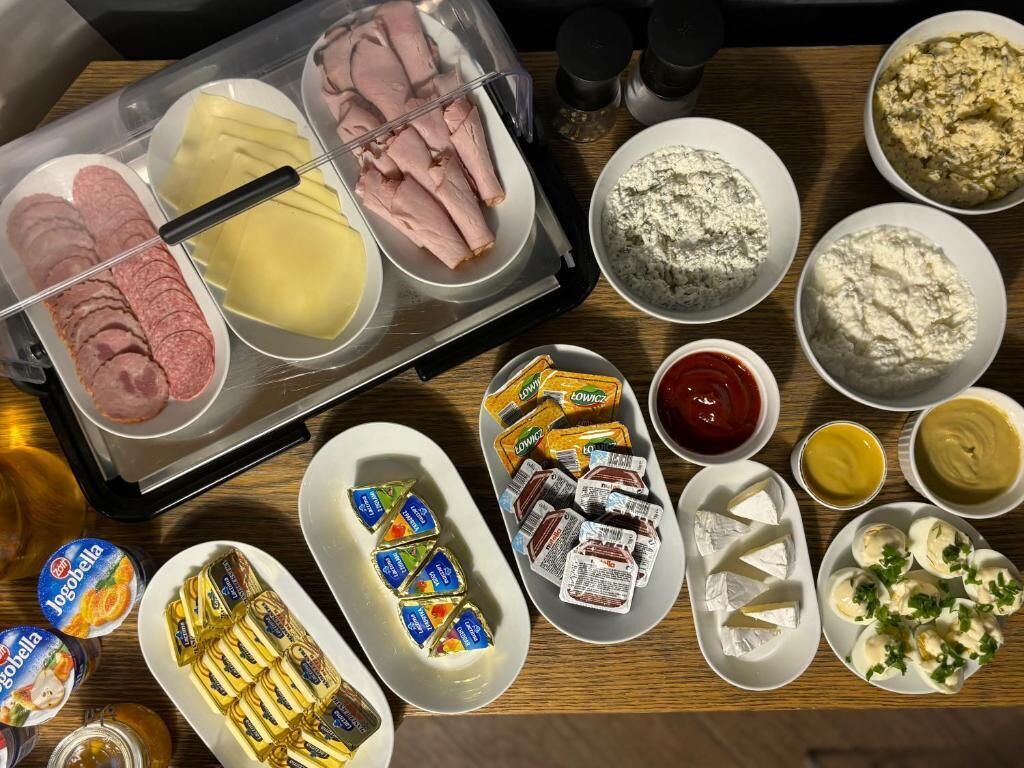 Daily continental breakfast for a fee