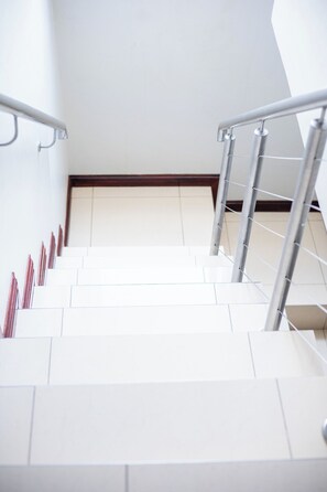 Interior - LANSM Lafi Luxury - Secured within a Golf Estate, Near Many Tourist attractions! (Johannesburg)