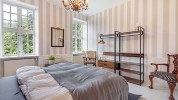 1 habitación, wifi y ropa de cama