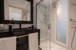 Hair dryer, towels - 4 Elemental Living Suites - Wind (Nea Moudania)