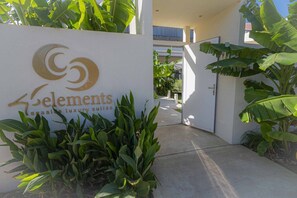 Exterior detail - 4 Elemental Living Suites - Earth (Nea Moudania)