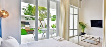 4 Elemental Living Suites - Fire