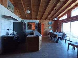 Family Apartment, Balcony, Bay View | Private kitchen - Haré Tauromi  (El Tabo)