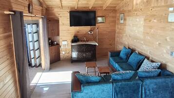 Family Apartment, Balcony, Bay View | Living area