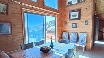 Family Apartment, Balcony, Bay View | Interior