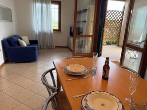 Dining - Perfect vacation, lake view, pool and garden (Picedo)