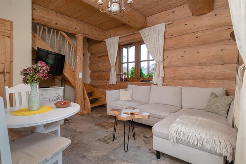 Comfortable apartment, 2 levels, close to beach