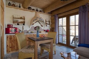 Dining - Stylish apartment with air conditioning (Ustronie Morskie)