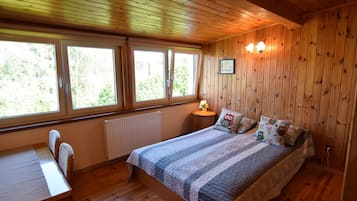3 soverom, reiseseng for barn og sengetøy