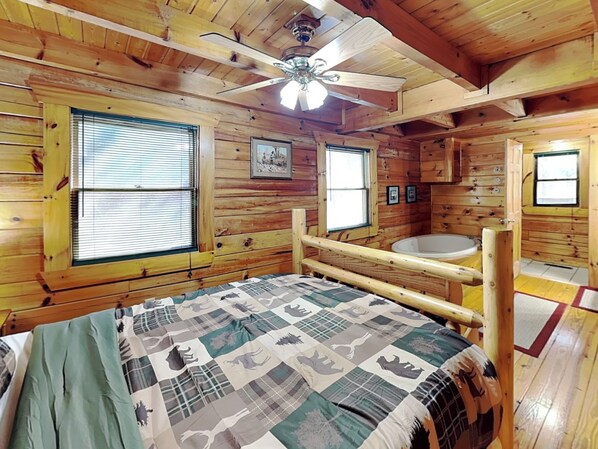 Studio (2 Bedrooms) | Property amenity - Mick's Hideaway (Sevierville)