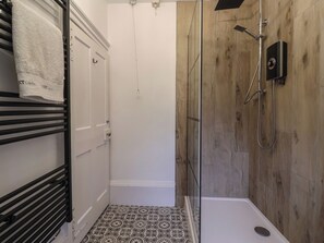 Shower - Elstronwick Hall Apartment (Hull)