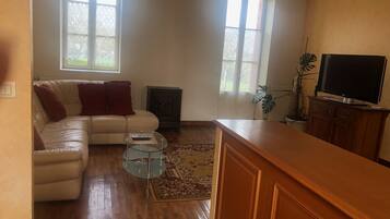 Huis, uitzicht op tuin | Woonruimte