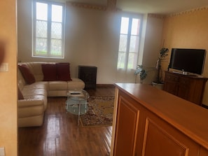 Maison, vue jardin | Coin séjour