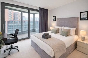 Unclassified image, 2 of 26, button - Kings Cross Apt W/ Balconies | st pancras & camden (London)