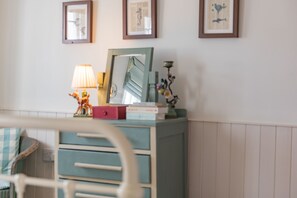 Interior - Violet Cottage, Kingsdown (Kingsdown)