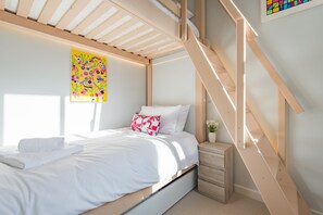 Room - The Mariner's Retreat (Deal)