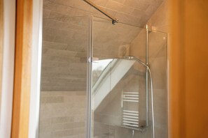 Shower - Greenacres Farm (Stoke-on-Trent)
