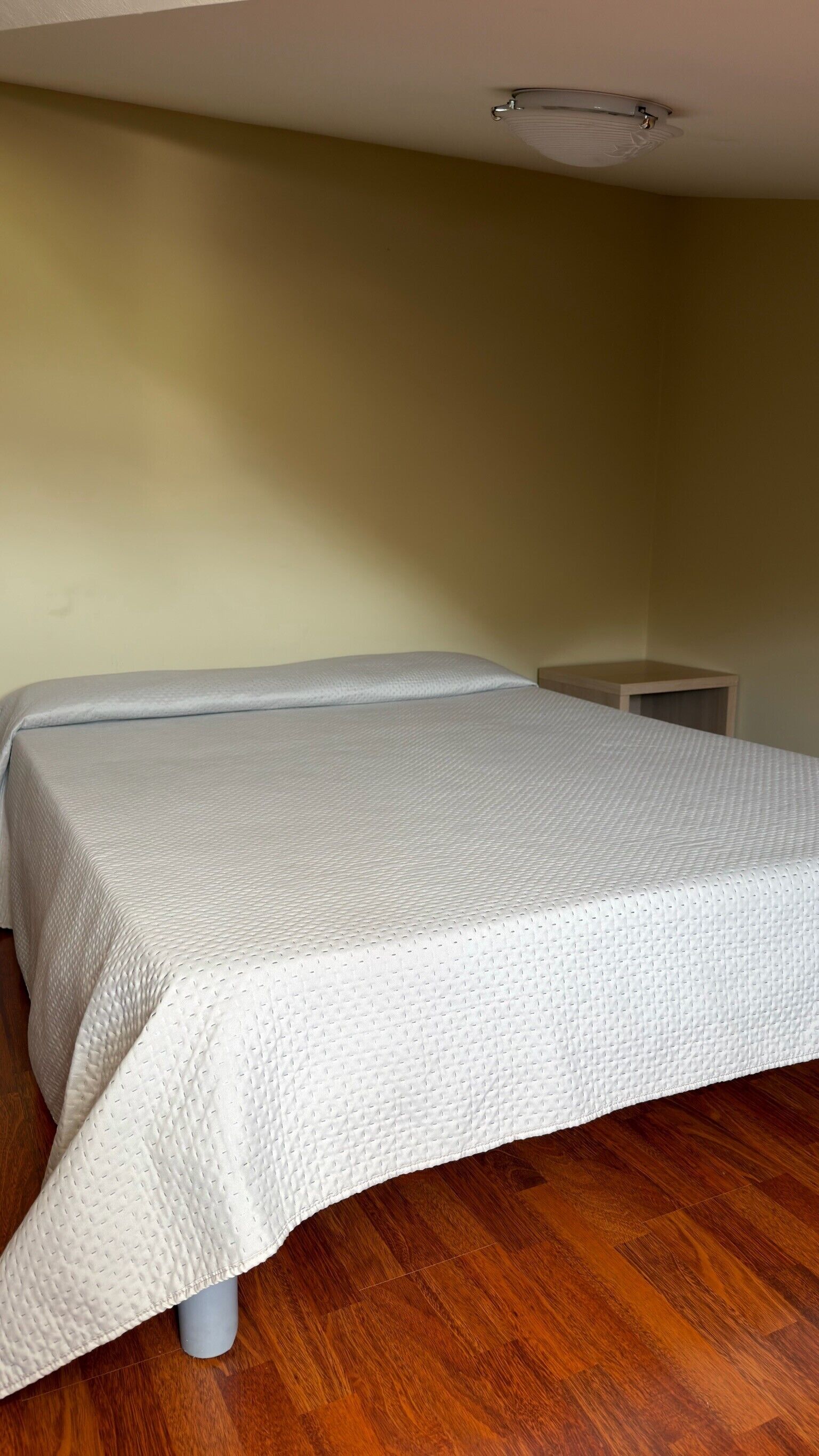 4 chambres, fer et planche à repasser, Wi-Fi, draps fournis
