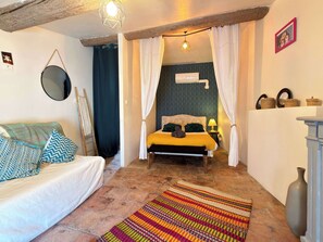 3 bedrooms, iron/ironing board, WiFi, bed sheets - MaisonMaison de village avec terrasse au coeur de Serignan (Sérignan)