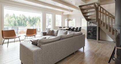 Uusi mökki ulkoporealtaalla