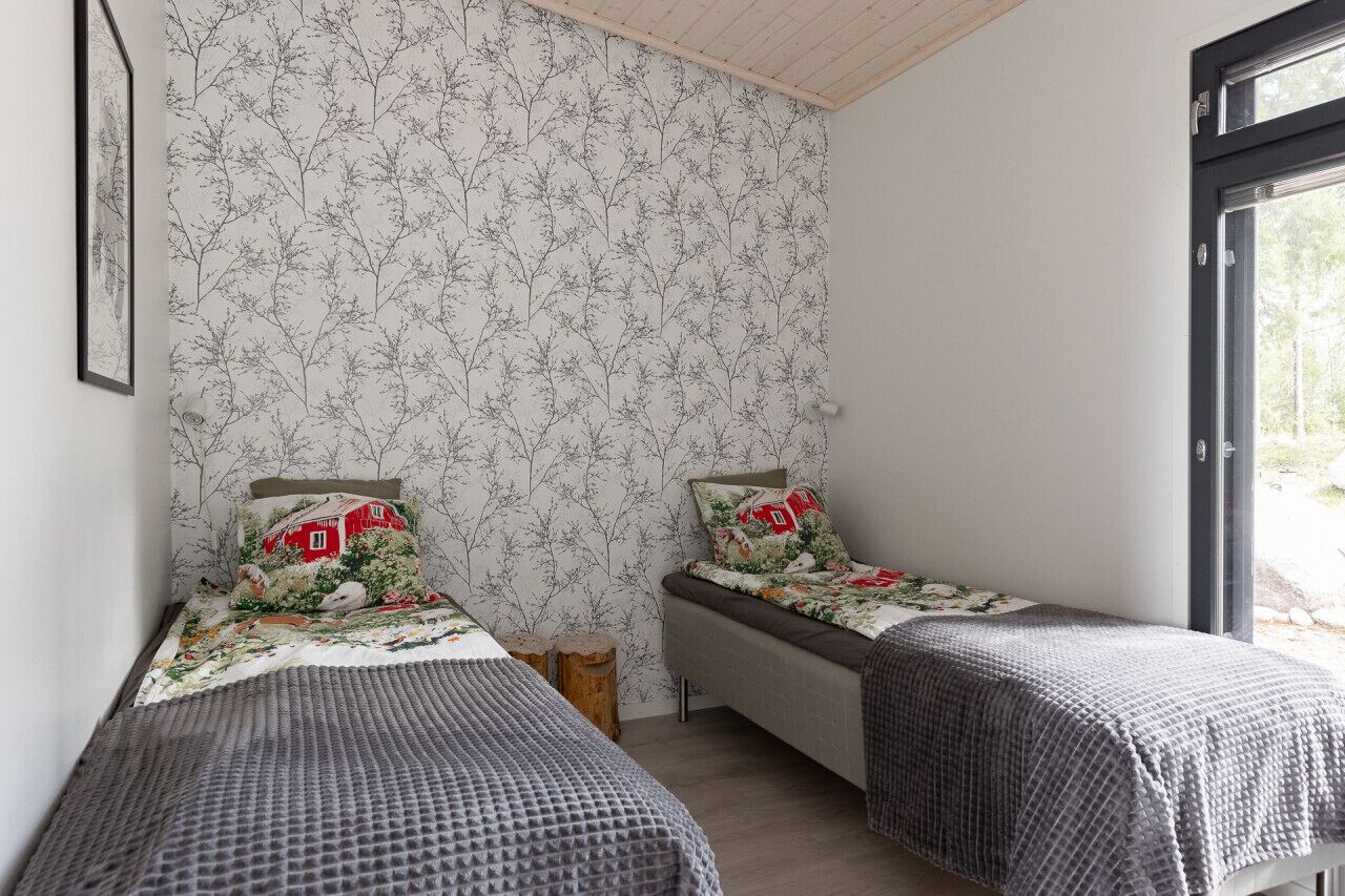4 bedrooms, iron/ironing board, travel cot, WiFi
