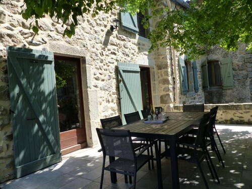 Natural stone house "La Maison d'Anna Thémé" in the south of France for up to 12 people.