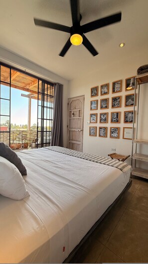Desk, free WiFi, bed sheets - TS - Baja House in Todos Santos (Todos Santos)