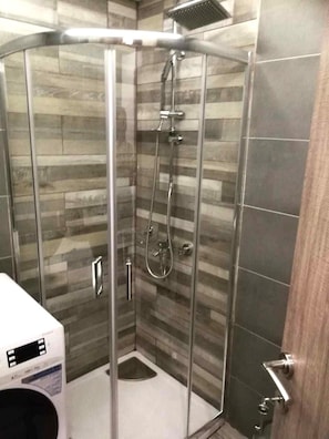 Maison, fumeurs | 1 chambre