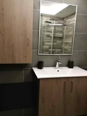 Maison, fumeurs | 1 chambre