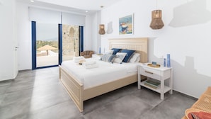 House | 3 bedrooms, desk, soundproofing - Kyma Luxury Villa With Private Pool (Faistos)