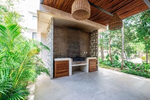 Terrace/patio - Spacious 3BR w/ Private Balcony | Resort Amenities (Playa del Carmen)