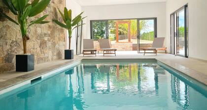 Villa Paloma - Piscine intérieure chauffée - Marzan