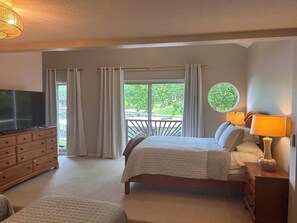 3 bedrooms, iron/ironing board, travel cot, free WiFi