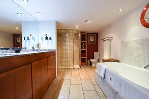 Bathroom - Portsmouth Pearl | 2 Bedroom Old Forge (Portsmouth)