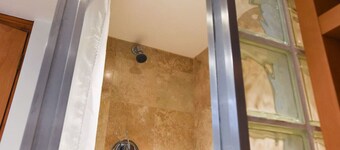 Portsmouth Pearl | 2 Bedroom Old Forge