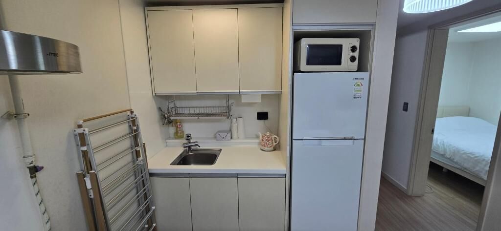 Apartment, City View | Private kitchen